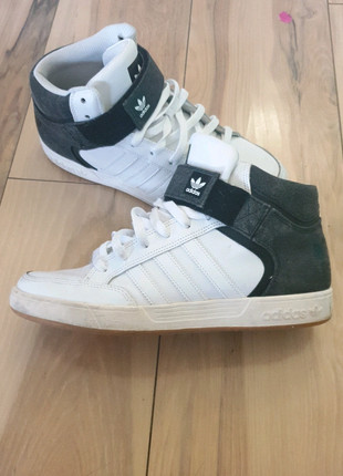 Basket adidas varial clearance mid