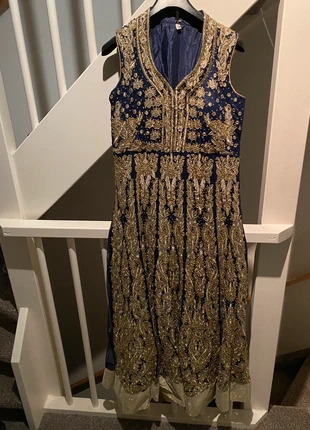 1 st mouwloze salwaar kameez donker blauw, merk: Asian, staat: Heel goed, maat: XL / 42 / 14, € 120,00, € 126,70 inclusief Kopersbescherming