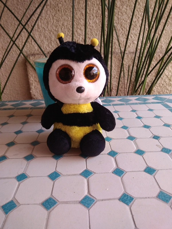 Petite peluche abeille