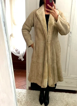 Strepitoso cappotto montone svasato vintage anni 2000, marca: Vintage suede Shearling coat, estado: Bom, tamanho: S / 36 / 8, €295.00, €310.45 inclui Proteção do Comprador