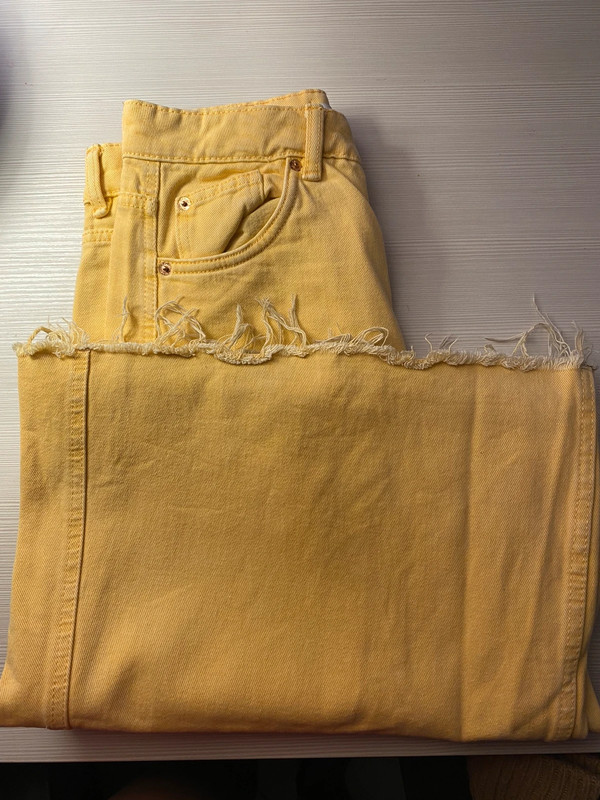 Pantalone giallo Bershka 4