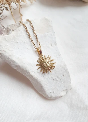 Collier pendentif soleil en acier inoxydable doré, marque: Soleil, état: Très bon état, 13,00 €, 14,35 € Protection acheteurs (Pro) incluse
