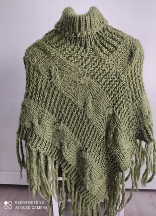 Poncho, marca: INTRAMA, estado: Muy bueno, tamaño: Talla única, 3,00 €, 3,85 € Protección al comprador incluida