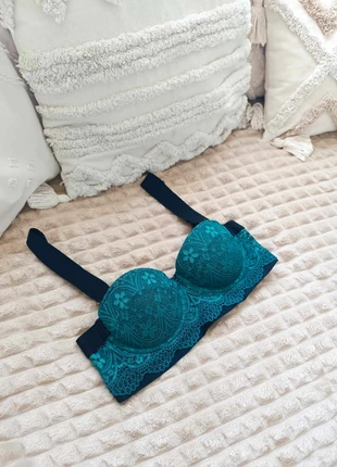 floral lace cut-out underwire bra, marque: Shein, état: Très bon état, taille: S, 1,00 €, 1,75 € Protection acheteurs incluse