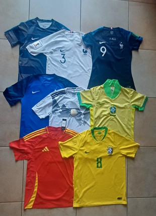 Set, 7, maglie, nazionali, Estevao, 8, Umtiti, 22, Giroud, 9, Kimpembe, 3, marke: Calcio, zustand: Sehr gut, größe: Universal, 109,99 €, 116,19 € inklusive Vinted-Käuferschutz