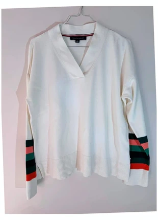 Superbe Pull Tommy Hilfiger Homme taille XS/S col en V, marke: Tommy Hilfiger, zustand: Sehr gut, größe: XS, 20,00 €, 21,70 € inklusive Vinted-Käuferschutz