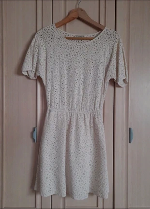 Vestido primavera beige de Pull&bear , marca: Pull & Bear, estado: Muy bueno, tamaño: M / 38 / 10, 16,00 €, 17,50 € Protección al comprador incluida