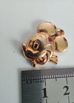Pendentif fève vintage Disney plaqué or 24 carats Mickey Mouse, marke: Disney, zustand: Sehr gut, 6,50 €, 7,53 € inklusive Vinted-Käuferschutz