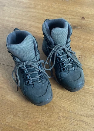 Wandelschoenen Vibram, merk: Vibram, staat: Heel goed, maat: 37, € 25,00, € 26,95 inclusief Kopersbescherming