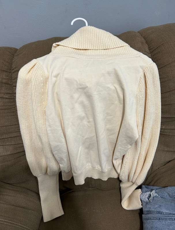 Sweater (M) 4