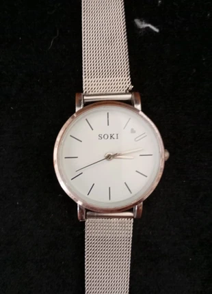 Montre couleur argenté, marke: soki, zustand: Neu, größe: Einheitsgröße, 8,00 €, 9,10 € inklusive Vinted-Käuferschutz