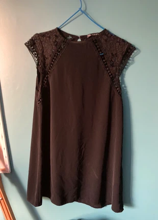 Robe noir simple, merk: Zara, staat: Heel goed, maat: M / 38 / 10, € 1,00, € 1,75 inclusief Kopersbescherming