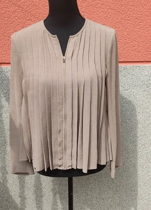 Chaqueta tablas/ plisada Zara caqui/ Veste plissée Zara , marca: Zara, estado: Muy bueno, tamaño: XS / 34 / 6, 15,50 €, 16,98 € Protección al comprador incluida