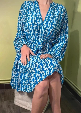 Robe à manches longues avec motifs bleu Zara, marque: Zara, état: Neuf sans étiquette, taille: L / 40 / 12, 7,00 €, 8,05 € Protection acheteurs incluse