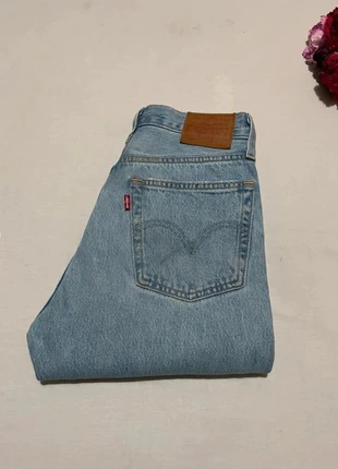 Jean Levi’s 501 Bleu W25 L30, brand: Levi's, condition: Very good, size: XXS / 32 / 4, €25.00, €26.95 includes Buyer Protection