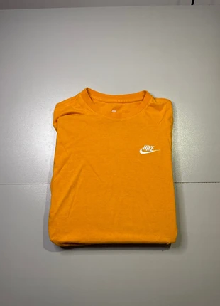 T-shirt Nike – Taille XS 🍊, brand: Nike, condition: Good, size: XS, €7.00, €8.05 includes Buyer Protection