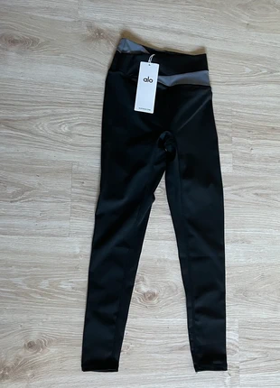 Leggings Alo Yoga Negro/Gris – Talla S, brand: Alo Yoga, condizioni: Nuovo con cartellino, taglia: S / IT 40 / EU 36, €39.00, €41.65 include la Protezione acquisti