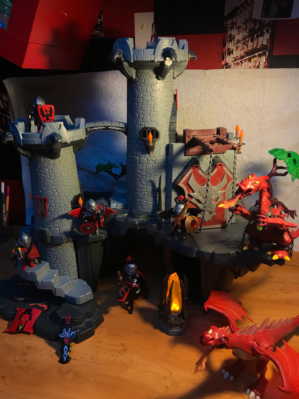 Playmobil Great Dragon Castle 4835 - Playmobil castle toys