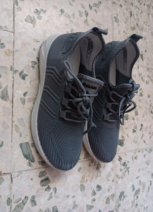 Basket Femme taille 40 gris, état: Très bon état, taille: 40, 8,00 €, 9,10 € Protection acheteurs incluse