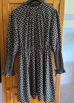 Robe cintrée manche longue fleurie Shein , merk: Shein, staat: Heel goed, maat: L / 40 / 12, € 5,50, € 6,48 inclusief Kopersbescherming