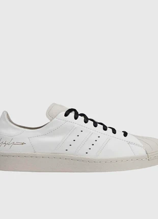 Adidas Superstar Y-3 White Premium Leather – Taglia 44 nuove, marque: adidas x Y-3, état: Neuf avec étiquette, taille: 44, 189,99 €, 200,19 € Protection acheteurs incluse