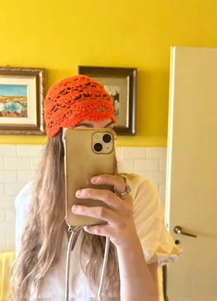 Cuffia Arancione a Uncinetto Fatto a Mano – 100% Cotone – Look Estivo Boho, marke: Artigiano, zustand: Neu, größe: Einheitsgröße, 10,00 €, 11,20 € inklusive Vinted-Käuferschutz