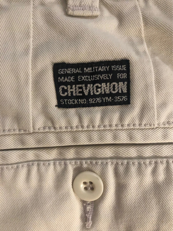 Short vintage beige Chevignon 4