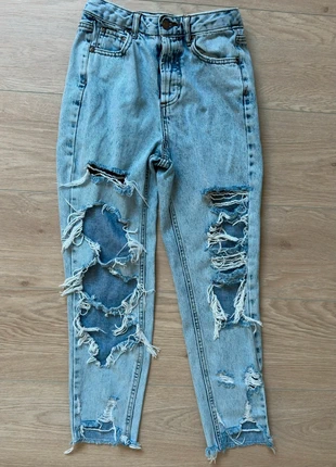 Pull&Bear – Jean destroy bleu clair – Taille W32 L26, marque: Pull & Bear, état: Bon état, taille: XXS / 32 / 4, 8,00 €, 9,10 € Protection acheteurs (Pro) incluse