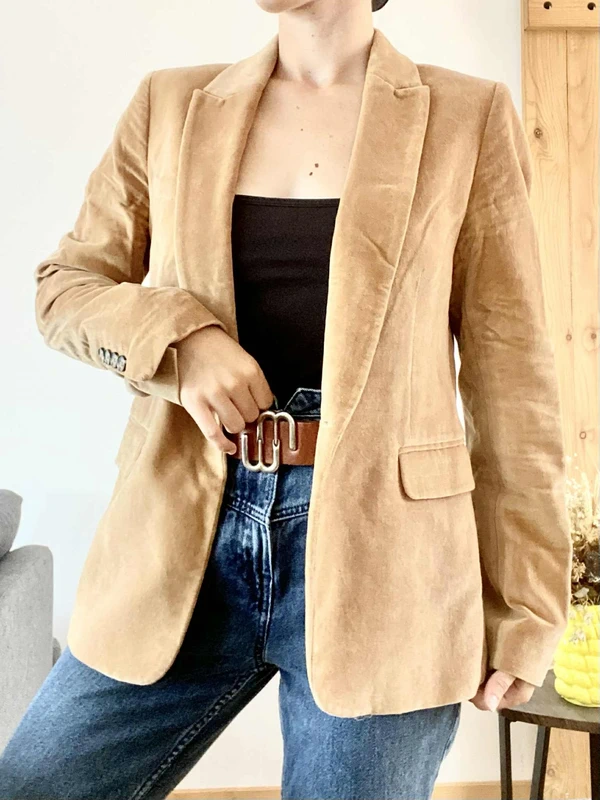 Blazer Caroll