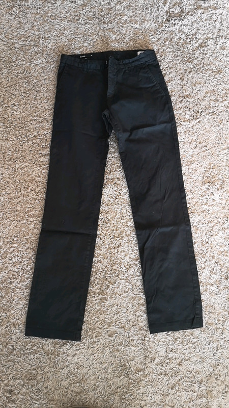Pantalon noire simple  1