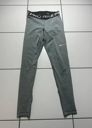Legging gris Nike Pro, brand: Nike, condizioni: Buone, taglia: S / IT 40 / EU 36, €8.00, €9.10 include la Protezione acquisti Pro