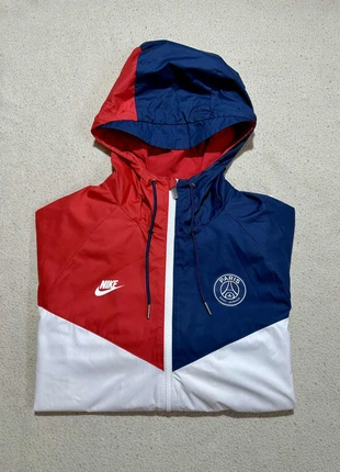 Windrunner Coupe Vent PSG Blanc 2019/2020 - Taille M - Mixte, marque: Nike, état: Très bon état, taille: M, 34,99 €, 37,44 € Protection acheteurs incluse