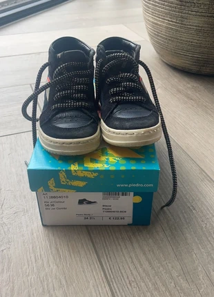 Schoen, merk: Piedro, staat: Heel goed, maat: 24, € 4,00, € 4,90 inclusief Kopersbescherming