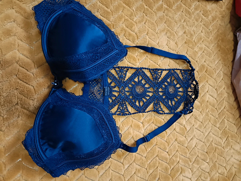 Soutien gorge bleu dentelle