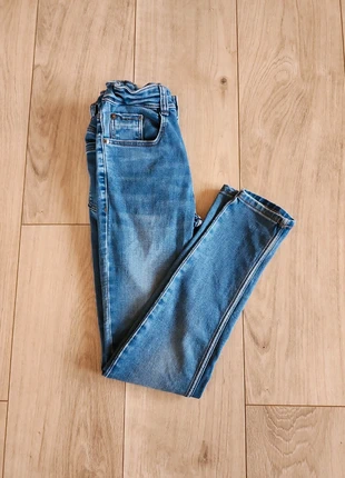 Jean bleu Skinny XXS/26L Kiabi, merk: Kiabi, staat: Heel goed, maat: 14 jaar / 164 cm, € 2,99, € 3,84 inclusief Kopersbescherming