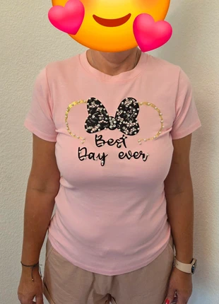 T-Shirt Mochy Gr. 38, brand: MOCHY, condizioni: Ottime, taglia: M / IT 42 / EU 38, €1.10, €1.86 include la Protezione acquisti