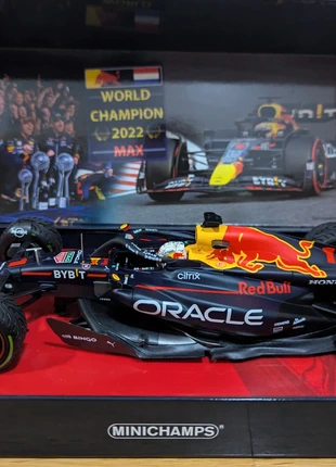 RB18 Verstappen 1/18, marque: Minichamps, état: Neuf sans étiquette, 100,00 €, 105,70 € Protection acheteurs incluse