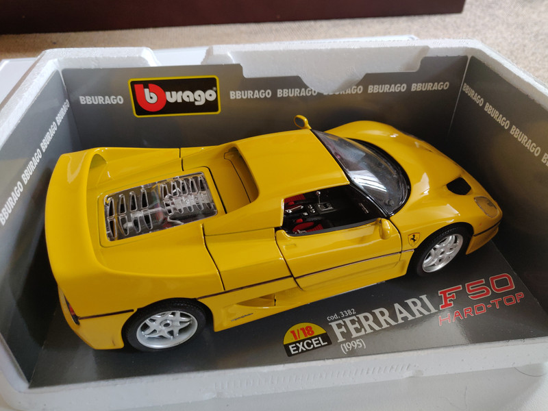Burago 1/18 Diecast 3382 Ferrari F50 1995 Jaune Voiture de collection