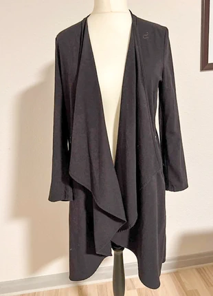 Langer Schwarzer Cardigan – Elegant, Leicht & Mit Taschen, merk: H&M, staat: Heel goed, maat: M / 38 / 10, € 5,00, € 5,95 inclusief Kopersbescherming
