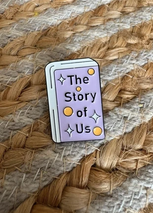 Pins The story of us 📚, état: Très bon état, 3,60 €, 4,48 € Protection acheteurs (Pro) incluse