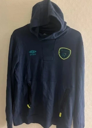 Sweat à capuche Umbro Irlande vintage – Taille S – Logo brodé, brand: Umbro, condition: Very good, size: S, €25.00, €26.95 includes Buyer Protection
