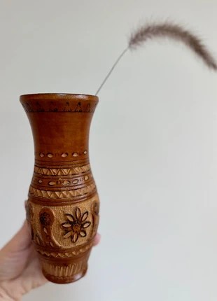 Houten siervaas - handgesneden - 8,5×19,5 cm, merk: Vintage Dressing, staat: Goed, € 12,50, € 13,83 inclusief Kopersbescherming