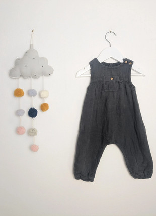 Baby Romper | Musselinstoff gefüttert, Holzknöpfe | Zara | 74 | Anthrazit, brand: Zara, condizioni: Ottime, taglia: 9-12 mesi / 74 cm, €3.00, €3.85 include la Protezione acquisti