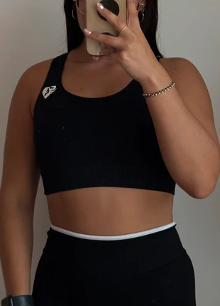 🌟 Brassière / Haut de sport croisé Women’s best, marque: Women's Best, état: Neuf sans étiquette, taille: S, 15,00 €, 16,45 € Protection acheteurs incluse