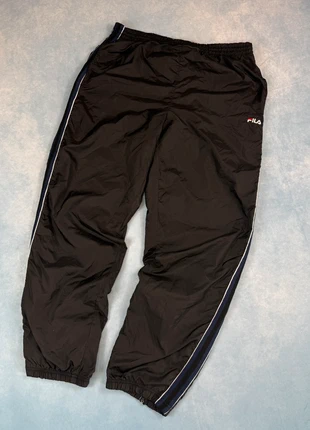 Fila Trackpants L | Schwarz mit Seitenstreifen & Logo, marque: FILA, état: Satisfaisant, taille: L, 9,90 €, 11,10 € Protection acheteurs incluse