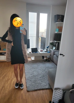 Schwarzes Casualkleid, marque: Bershka, état: Bon état, taille: S / 36 / 8, 8,00 €, 9,10 € Protection acheteurs incluse