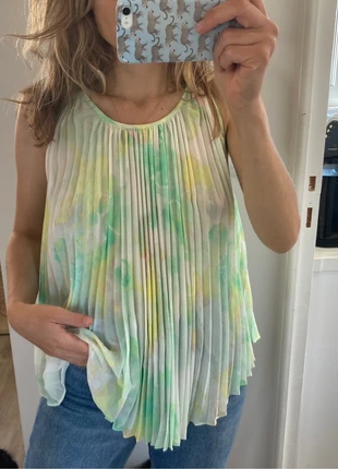 Blouse XS Club Monaco, marque: Club Monaco, état: Très bon état, taille: XS / 34 / 6, 44,00 €, 46,90 € Protection acheteurs incluse