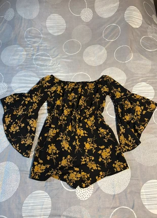 Combi-short fleuri col bardot, marke: Shein, zustand: Sehr gut, größe: S / 36 / 8, 4,00 €, 4,90 € inklusive Vinted-Käuferschutz