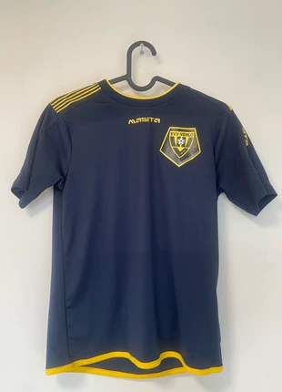 vvv-venlo sportshirtje, merk: Masita, staat: Heel goed, maat: 12 jaar / 152 cm, € 7,00, € 8,05 inclusief Kopersbescherming