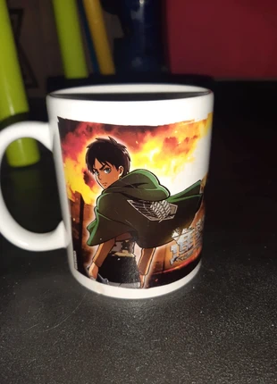 Attack on titan cup levi and eren, merk: Titan, staat: Nieuw zonder prijskaartje, € 10,00, € 11,20 inclusief Kopersbescherming
